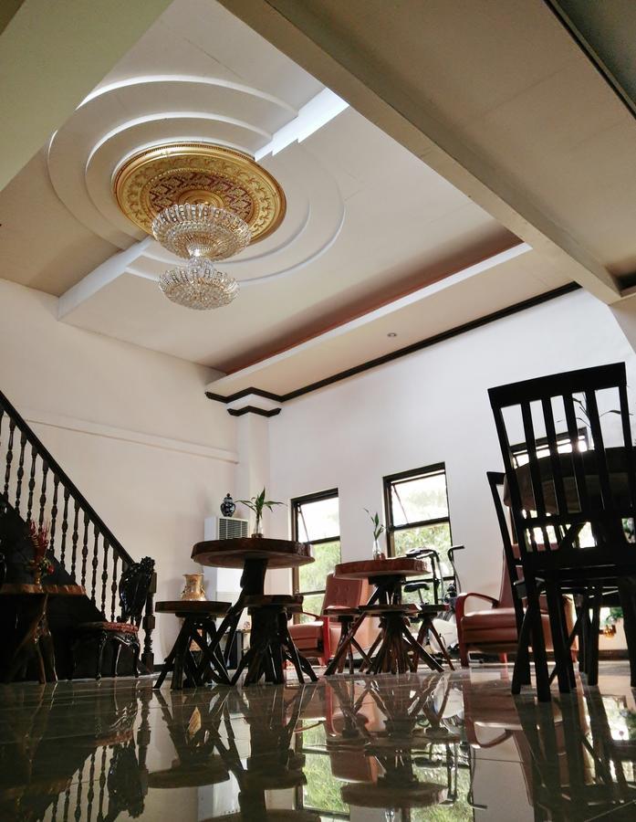 Third & Sean'S Place Legazpi Buitenkant foto